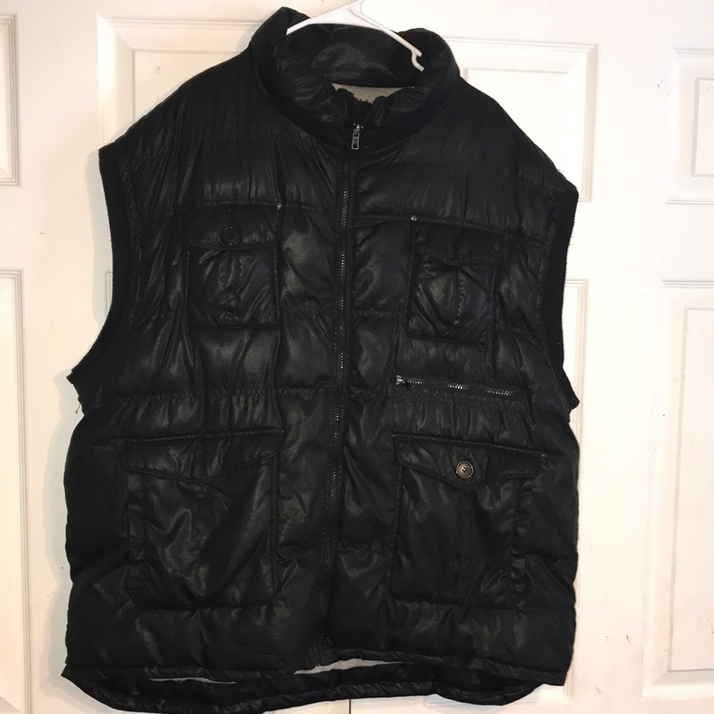 Men's Black Puffer Vest